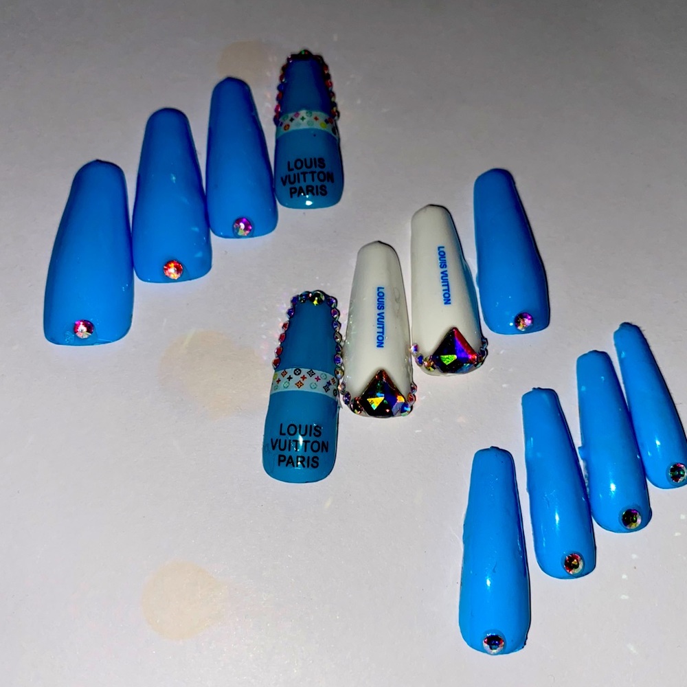 Artificial nails